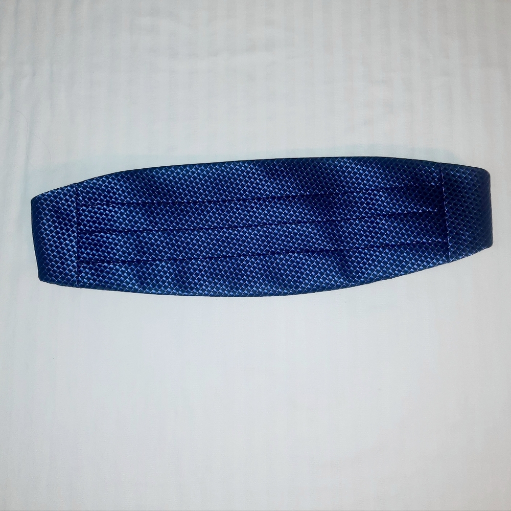 Cummerbund - Picture 7 of 7